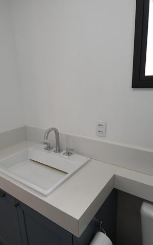 Casa de condomínio à venda com 138m², 3 quartos e 2 vagasBanheiro Suíte 1