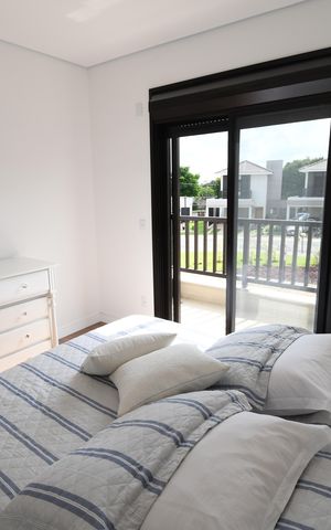 Casa de condomínio à venda com 138m², 3 quartos e 2 vagasSuíte 1