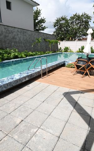 Casa de condomínio à venda com 138m², 3 quartos e 2 vagasÁrea comum - Piscina