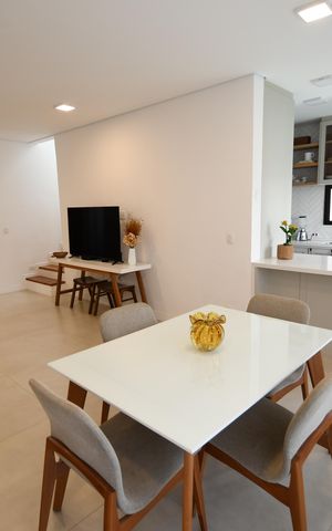 Casa de condomínio à venda com 138m², 3 quartos e 2 vagasSala