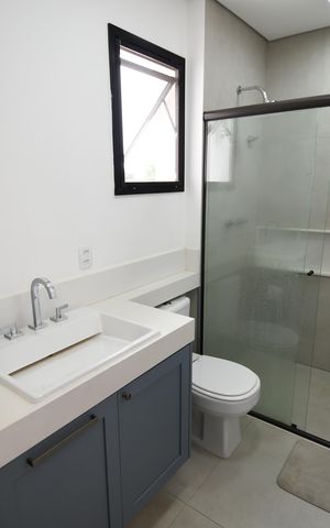 Casa de condomínio à venda com 138m², 3 quartos e 2 vagasBanheiro Suíte 1