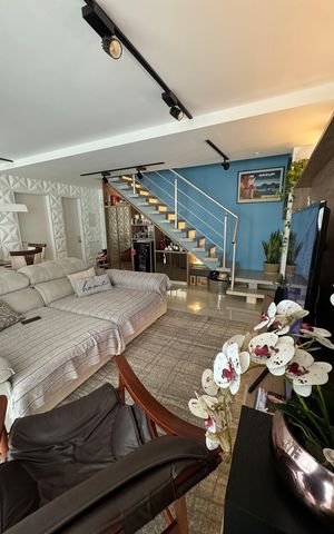 Apartamento à venda com 114m², 2 quartos e 1 vaga Apartamento à venda com 114m², 2 quartos e 1 vagaSala