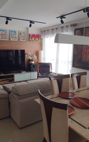 Apartamento à venda com 114m², 2 quartos e 1 vaga Apartamento à venda com 114m², 2 quartos e 1 vagaSala
