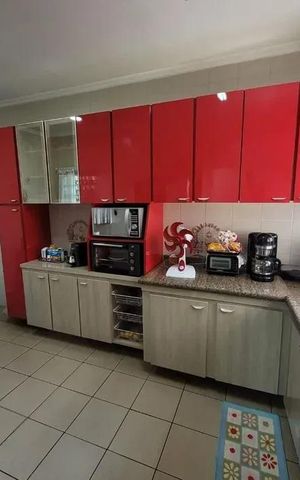Casa à venda com 130m², 3 quartos e 1 vaga