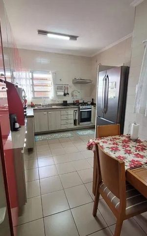 Casa à venda com 130m², 3 quartos e 1 vaga