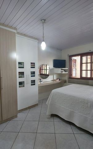Casa à venda com 180m², 3 quartos e 2 vagas
