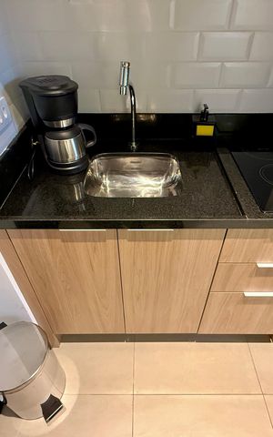Studio à venda com 24m², 0 quarto e sem vaga Studio à venda com 24m², 0 quarto e sem vagaCozinha