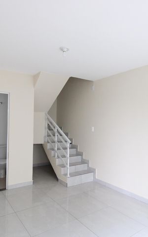 Casa de condomínio à venda com 70m², 2 quartos e 1 vagaSala