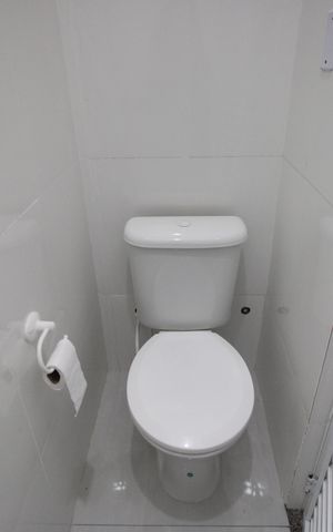 Casa de condomínio à venda com 70m², 2 quartos e 1 vagaBanheiro da suíte