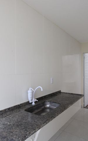 Casa de condomínio à venda com 70m², 2 quartos e 1 vagaCozinha