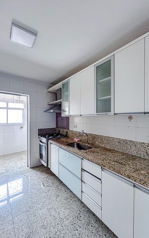 Apartamento à venda com 84m², 3 quartos e 2 vagasCozinha