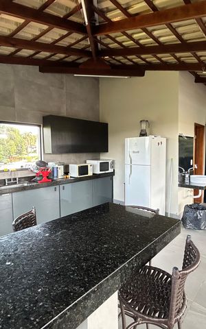 Casa à venda com 599m², 3 quartos e 3 vagas
