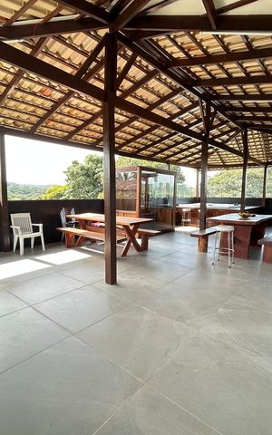 Casa à venda com 599m², 3 quartos e 3 vagas