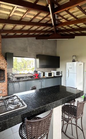 Casa à venda com 599m², 3 quartos e 3 vagas