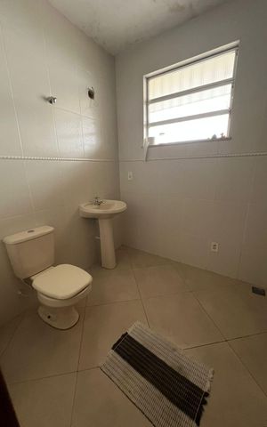 Casa à venda com 300m², 3 quartos e 4 vagasBanheiro