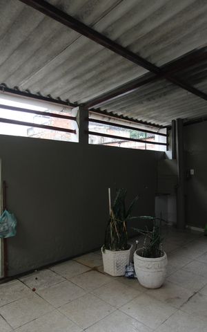 Casa à venda com 1400m², 5 quartos e sem vagaGaragem