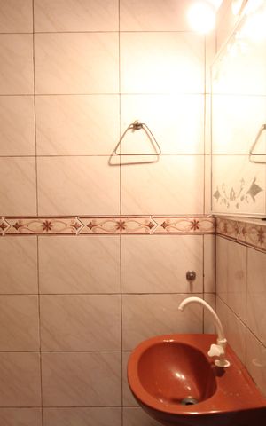 Casa à venda com 1400m², 5 quartos e sem vagaBanheiro 2