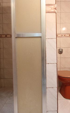 Casa à venda com 1400m², 5 quartos e sem vagaBanheiro 2