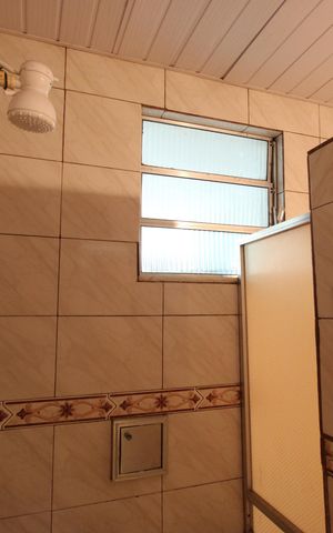 Casa à venda com 1400m², 5 quartos e sem vagaBanheiro 2