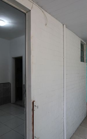 Casa à venda com 1400m², 5 quartos e sem vagaLateral da casa