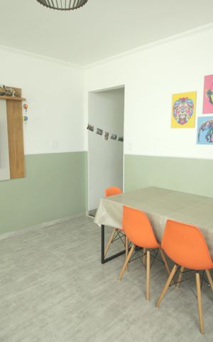 Casa à venda com 127m², 3 quartos e 2 vagasSala