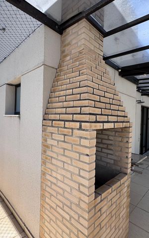 Apartamento à venda com 144m², 3 quartos e 2 vagas Apartamento à venda com 144m², 3 quartos e 2 vagasTerraço