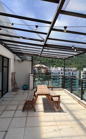 Apartamento à venda com 144m², 3 quartos e 2 vagas Apartamento à venda com 144m², 3 quartos e 2 vagasTerraço