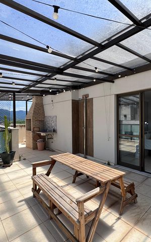 Apartamento à venda com 144m², 3 quartos e 2 vagas Apartamento à venda com 144m², 3 quartos e 2 vagasTerraço