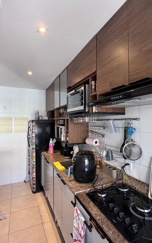 Apartamento à venda com 144m², 3 quartos e 2 vagas Apartamento à venda com 144m², 3 quartos e 2 vagasCozinha e Área de Serviço
