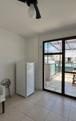Apartamento à venda com 144m², 3 quartos e 2 vagas Apartamento à venda com 144m², 3 quartos e 2 vagasSala (Segundo Andar)