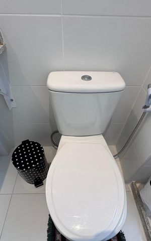 Apartamento à venda com 144m², 3 quartos e 2 vagas Apartamento à venda com 144m², 3 quartos e 2 vagasSuíte 2 - Banheiro