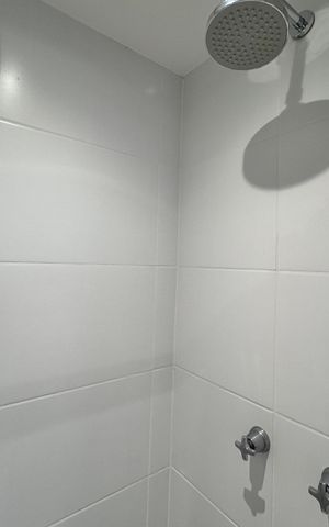 Apartamento à venda com 144m², 3 quartos e 2 vagas Apartamento à venda com 144m², 3 quartos e 2 vagasBanheiro Social