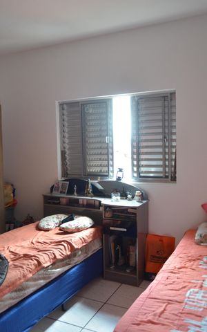Casa à venda com 105m², 2 quartos e 2 vagasQuarto 2