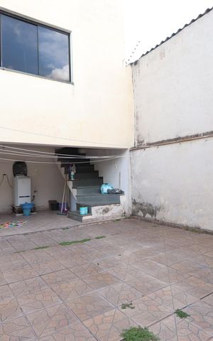 Casa à venda com 207m², 3 quartos e 5 vagasQuintal