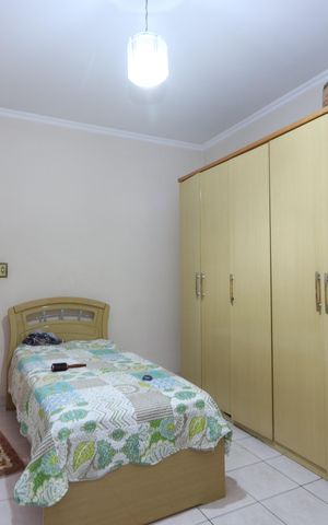 Casa à venda com 207m², 3 quartos e 5 vagasQuarto 2