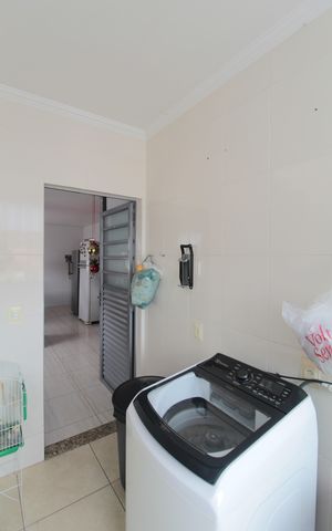 Casa à venda com 525m², 6 quartos e 5 vagasCasa 1 | Área de Serviço
