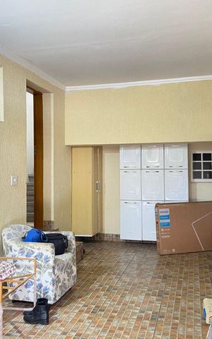 Casa para alugar com 120m², 2 quartos e 1 vaga Casa para alugar com 120m², 2 quartos e 1 vagaGaragem