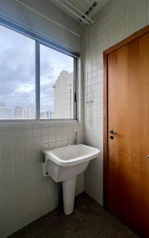 Apartamento à venda com 64m², 2 quartos e 2 vagasÁrea de Serviço