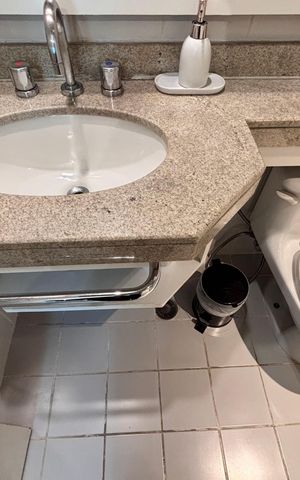 Studio à venda com 32m², 1 quarto e 1 vaga Studio à venda com 32m², 1 quarto e 1 vagaBanheiro