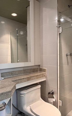Studio à venda com 32m², 1 quarto e 1 vaga Studio à venda com 32m², 1 quarto e 1 vagaBanheiro