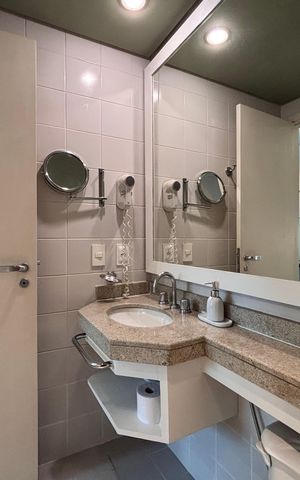 Studio à venda com 32m², 1 quarto e 1 vaga Studio à venda com 32m², 1 quarto e 1 vagaBanheiro