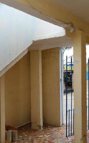 Casa à venda com 250m², 2 quartos e 5 vagasSalão de confraternização - Hall de entrada