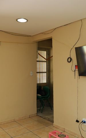 Casa à venda com 250m², 2 quartos e 5 vagasSala