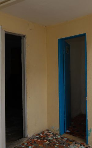 Casa à venda com 250m², 2 quartos e 5 vagasSalão de confraternização - Hall de entrada