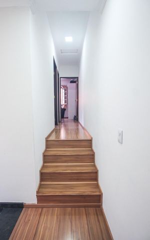 Casa à venda com 126m², 3 quartos e 3 vagasCorredor