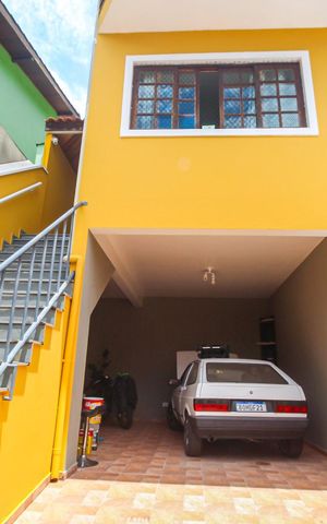 Casa à venda com 126m², 3 quartos e 3 vagasGaragem