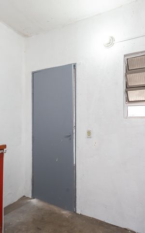 Casa à venda com 450m², 7 quartos e 2 vagas Casa à venda com 450m², 7 quartos e 2 vagasÁrea de Serviço