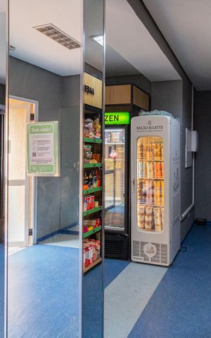 Apartamento à venda com 60m², 2 quartos e sem vagaÁrea comum - Mini mercado