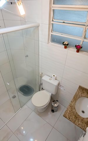 Apartamento à venda com 70m², 2 quartos e 1 vaga Apartamento à venda com 70m², 2 quartos e 1 vagaBanheiro Social