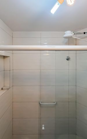 Apartamento à venda com 70m², 2 quartos e 1 vaga Apartamento à venda com 70m², 2 quartos e 1 vagaBanheiro Social
